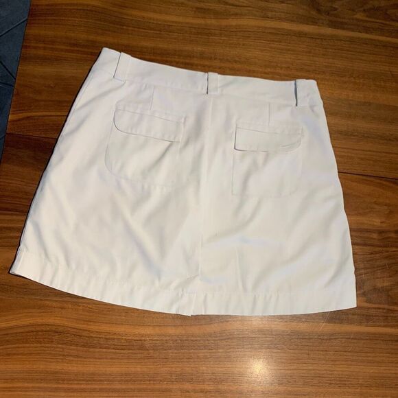 Nike golf, tennis, pickleball skort, Sz 10, EUC, pockets, front zip, all white - Picture 5 of 16